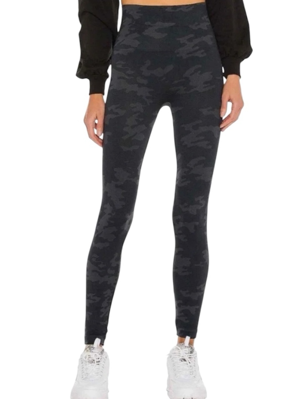 SPANX by Sara Blakely Look At Me Now Seamless Camo Print Leggings Size Large